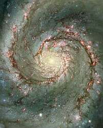 In der Wirbelgalaxie M51 entstehen neue Sterne