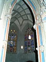 Klick: Scheuer Blick in die Welserkapelle (Zutritt nur für Betende) 104kB